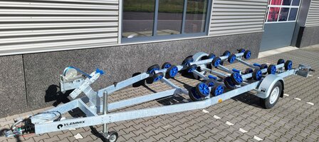 Flex-Roll Boat Trailer 631x210cm 1500kg, maintenant avec Free Option Package