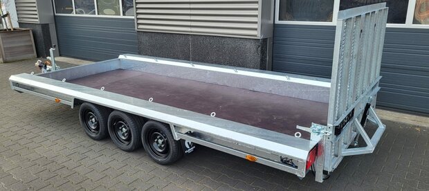 Transporteur de machines 480x180cm - 3500kg - Triple essieu - 3x 1350kg essieu