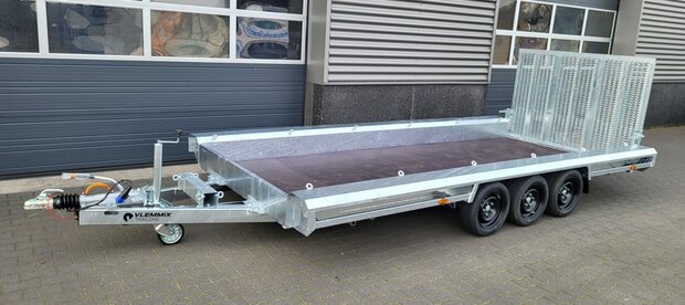 Transporteur de machines 480x180cm - 3500kg - Triple essieu - 3x 1350kg essieu